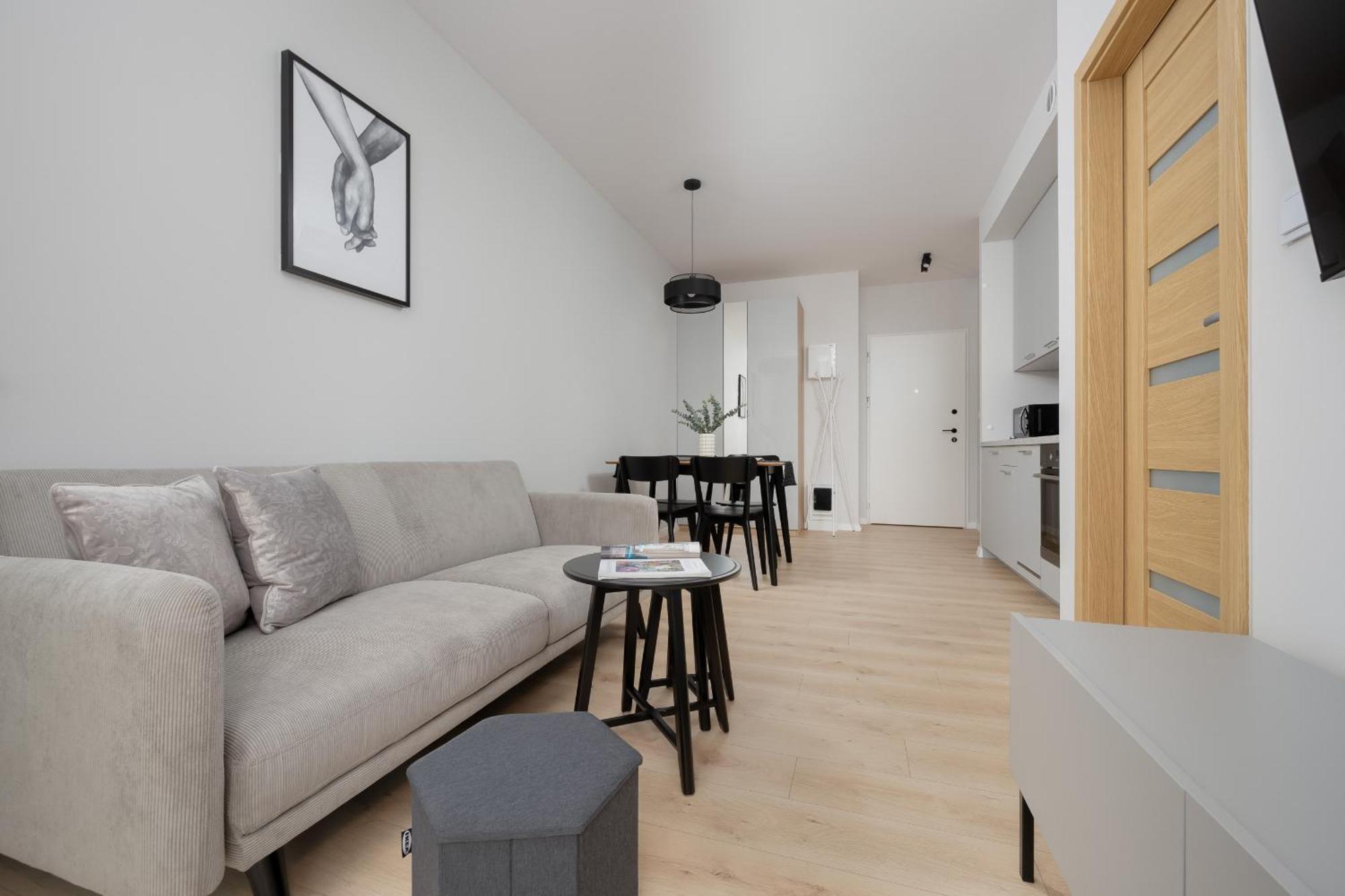 Stylish Apartments With Parking By Noclegi Renters Varsovia Exterior foto