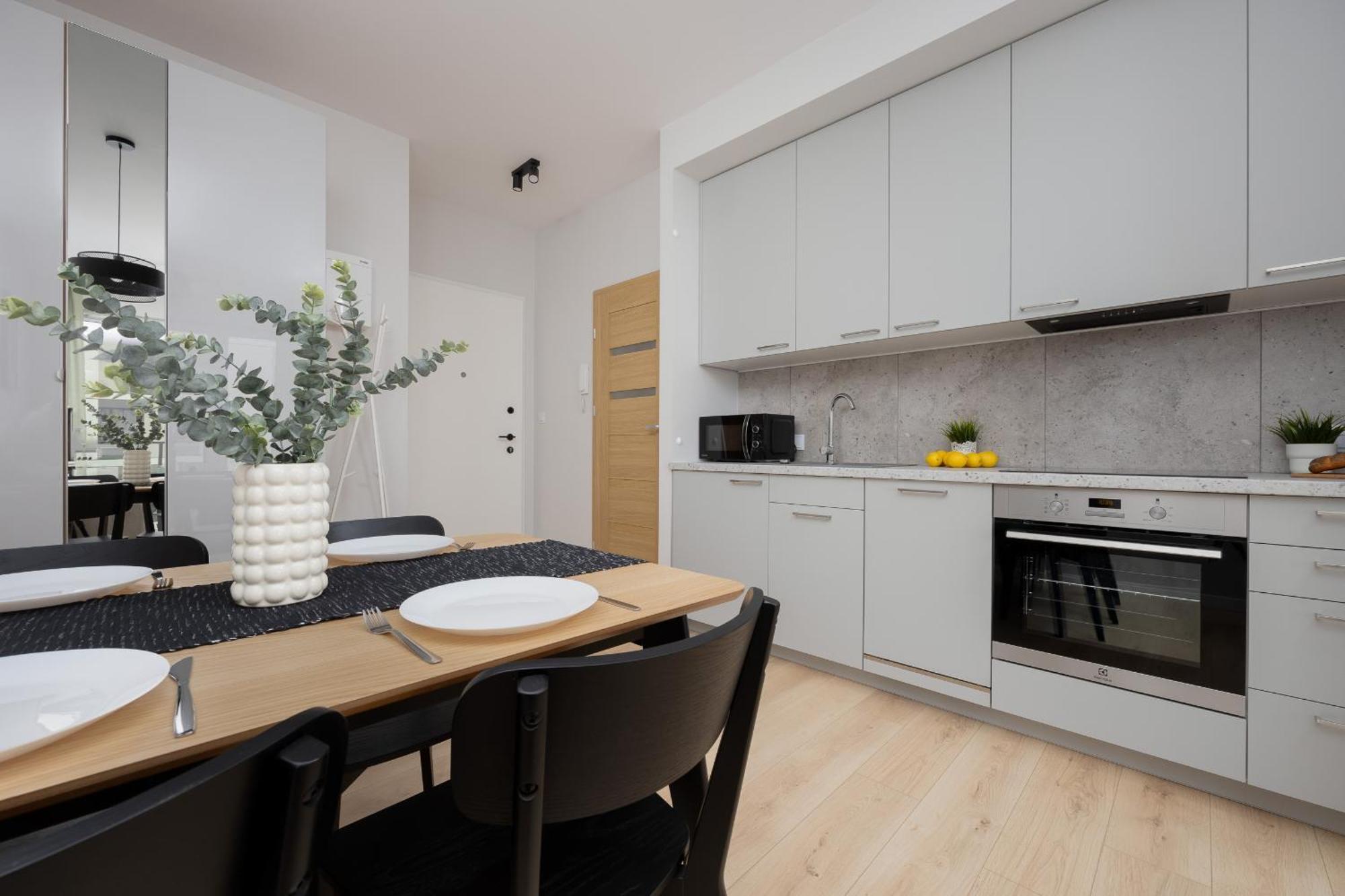 Stylish Apartments With Parking By Noclegi Renters Varsovia Exterior foto