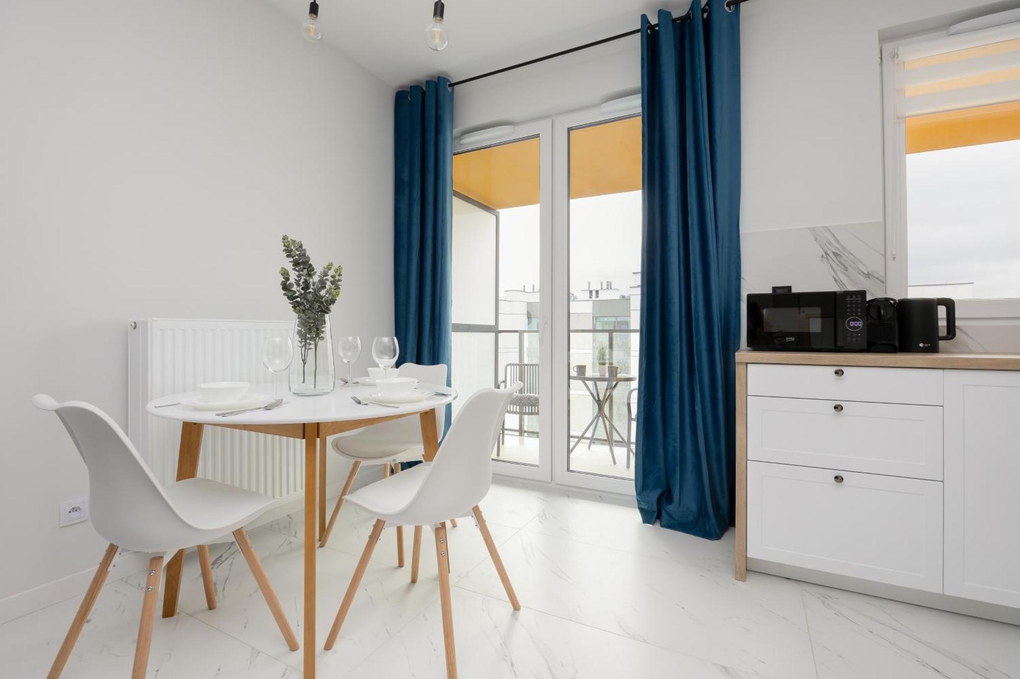 Stylish Apartments With Parking By Noclegi Renters Varsovia Exterior foto